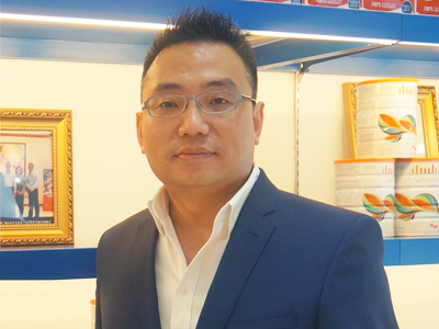 品质就是我们的发展策略 专访dmb学晋奶粉中国总代理商何锡洲先生