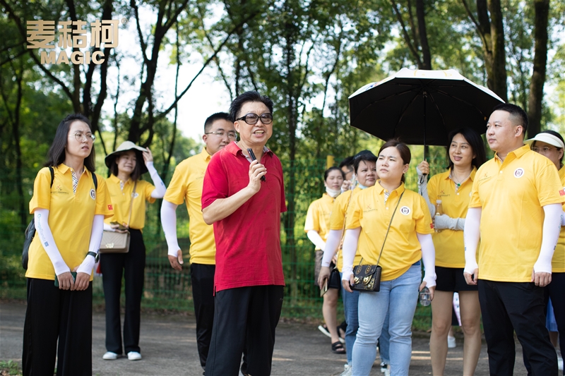 探索麦秸柯健康之源：泰和乌鸡原料基地考察游学之旅圆满成功