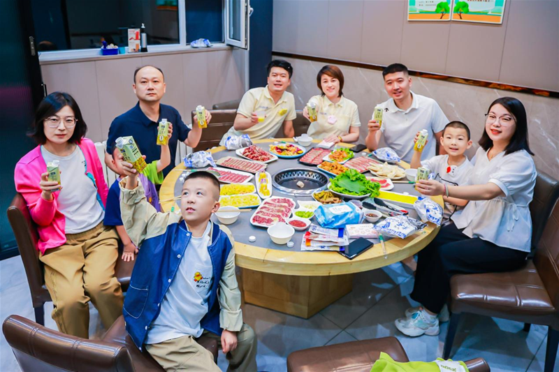 探寻鲜活之源，见证卓越品质——飞鹤“北纬47°鲜活溯源之旅”圆满收官