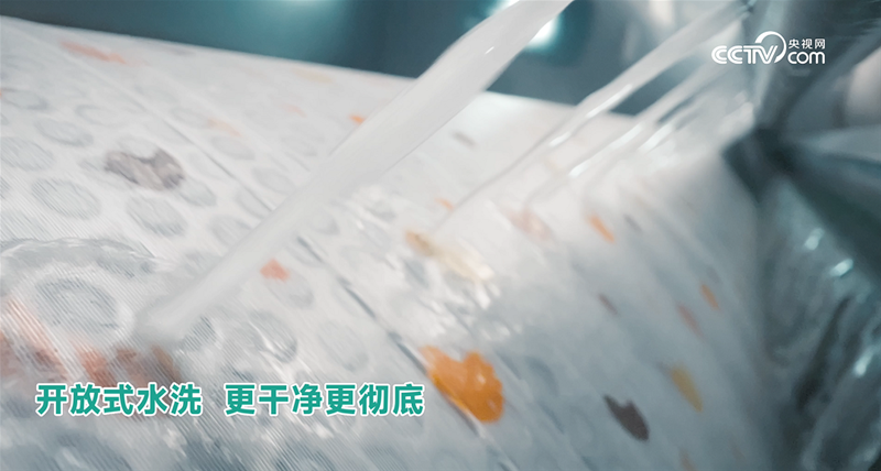 央视网“超级爸妈考察团”走进全棉时代婴童衣物安心工厂